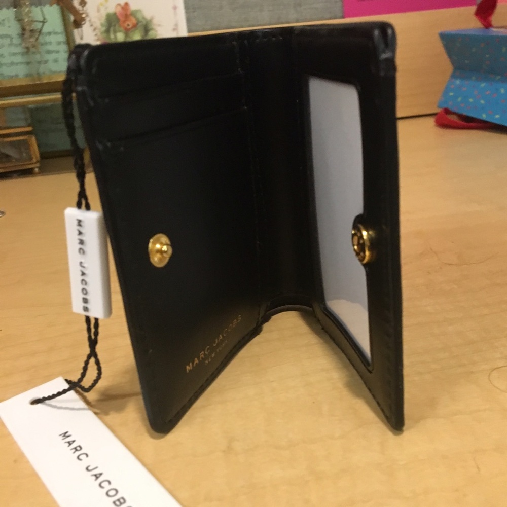 Marc Jacobs Wallet - Picture 3 of 3
