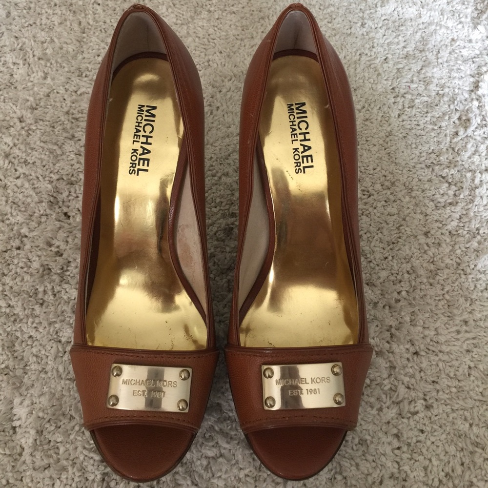 MICHAEL Michael Kors brown heels, size 7.5