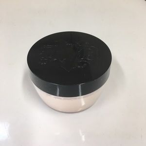 Kay Von D Lock it translucent setting powder full