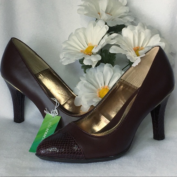 Solesenseability Shoes - Sole Senseability Maroon with Gold Trim Heels New