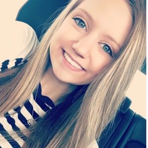 Meet your Posher, Alexis