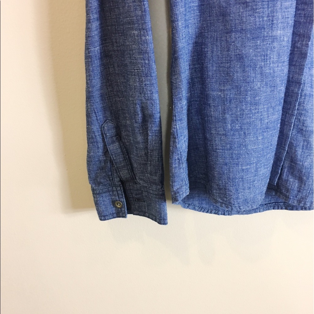 Banana Republic Heritage Blue Button Down Top - Picture 6 of 7