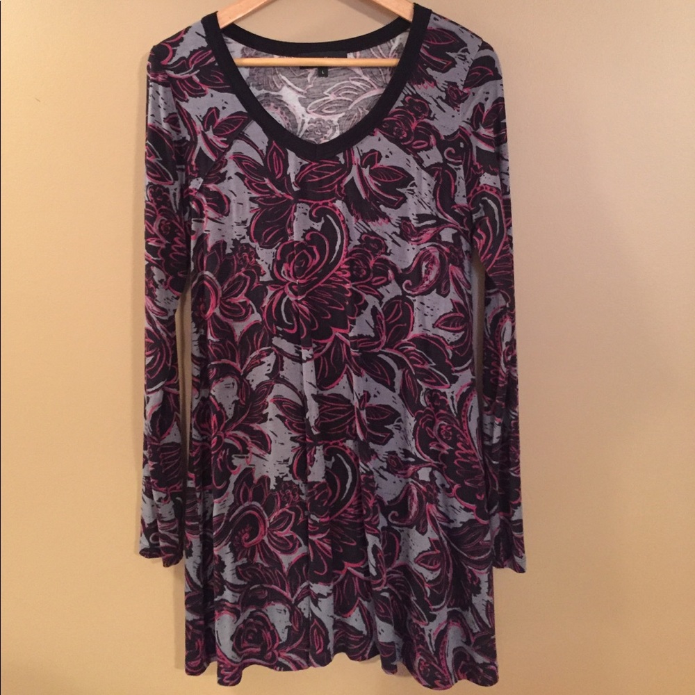 Karen Kane Tunic Top