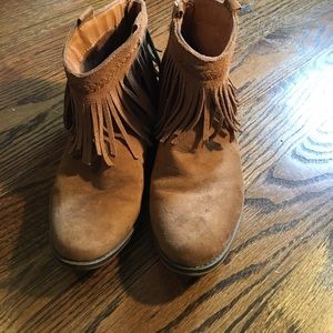 Mossimo fringe booties sz 8