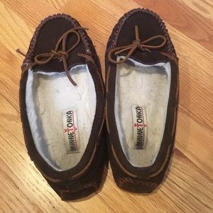 Minnetonka size 9 moccasins