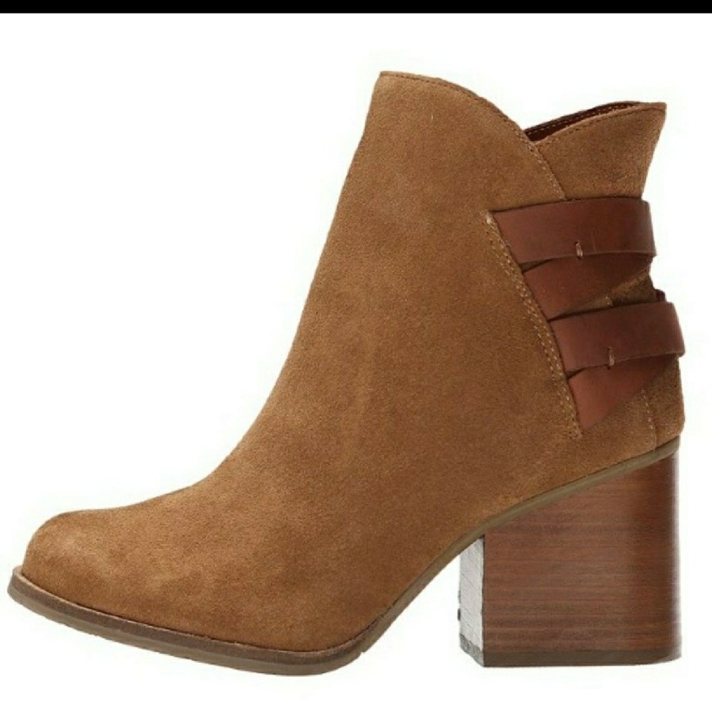 ⬇PRICE DROP⬇ MIA suede booties