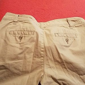 Gap shorts. No tag. I think they are size 10.