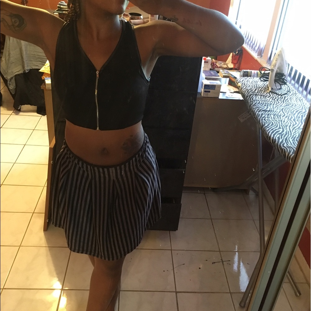 Bundle OOTD Forever 21 Top w/ Black and Gray Skirt