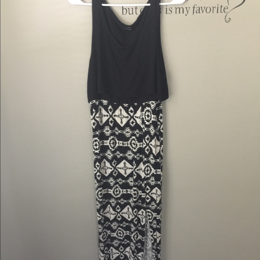 Black & white maxi with slit on side