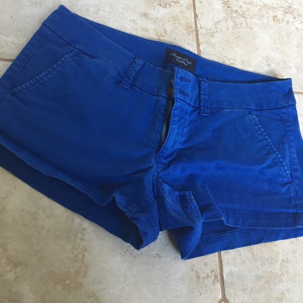 Blue a&e shortie shorts