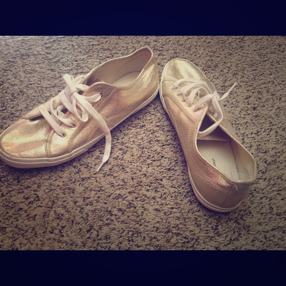Size 11 gold sneakers