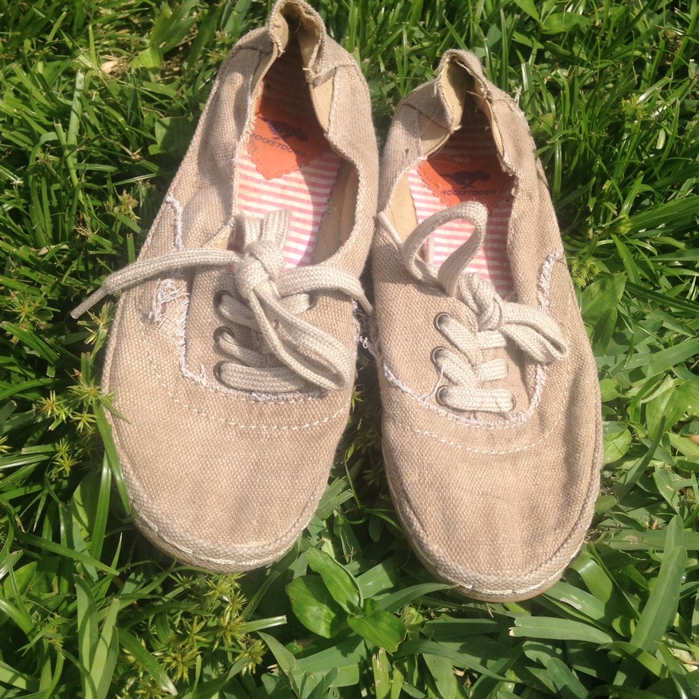 Rocket dog shoes. Tan linen. Size 6