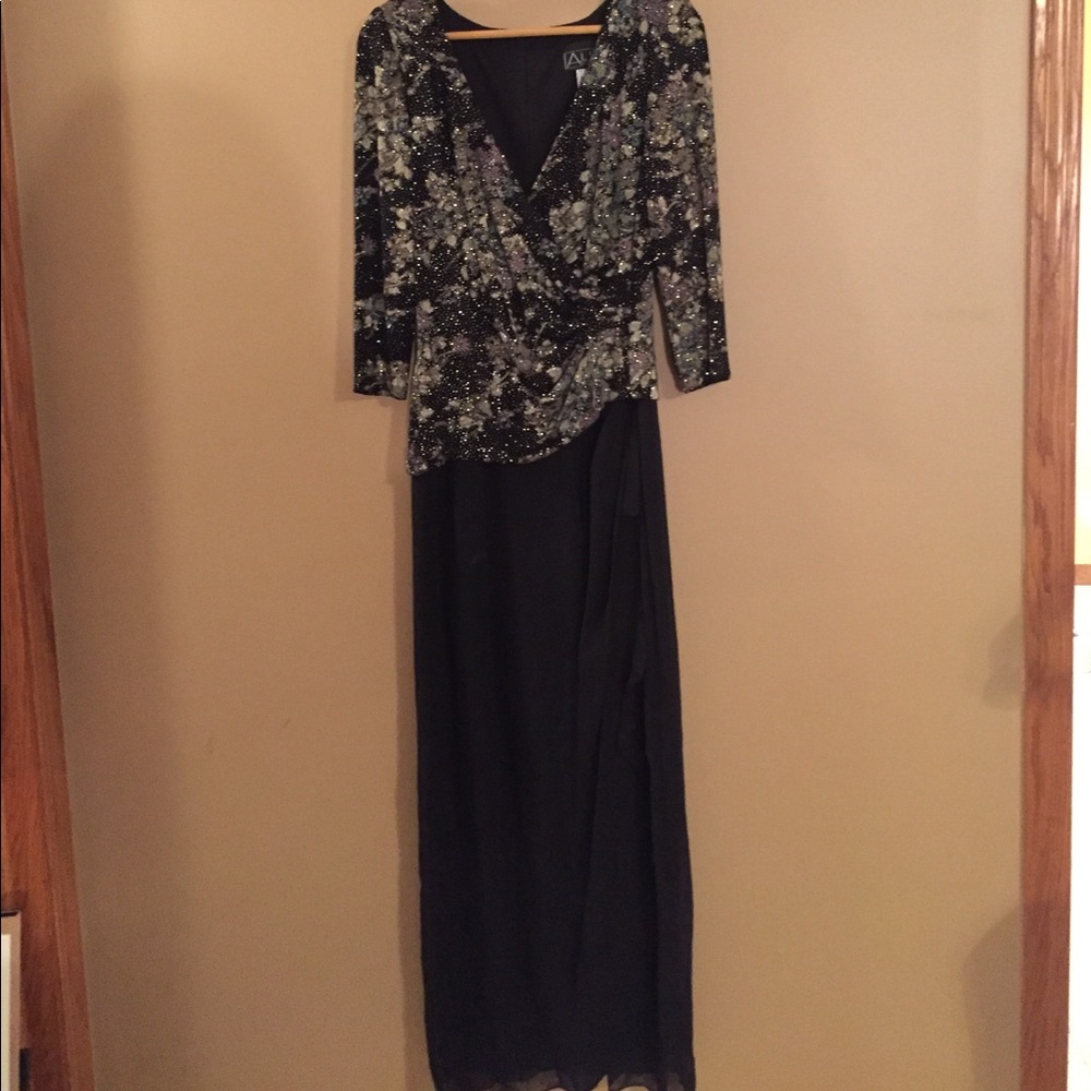Von Maur long dress