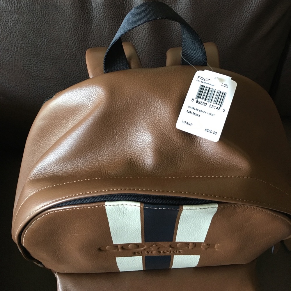 Backpack 🎒 - Picture 3 of 4