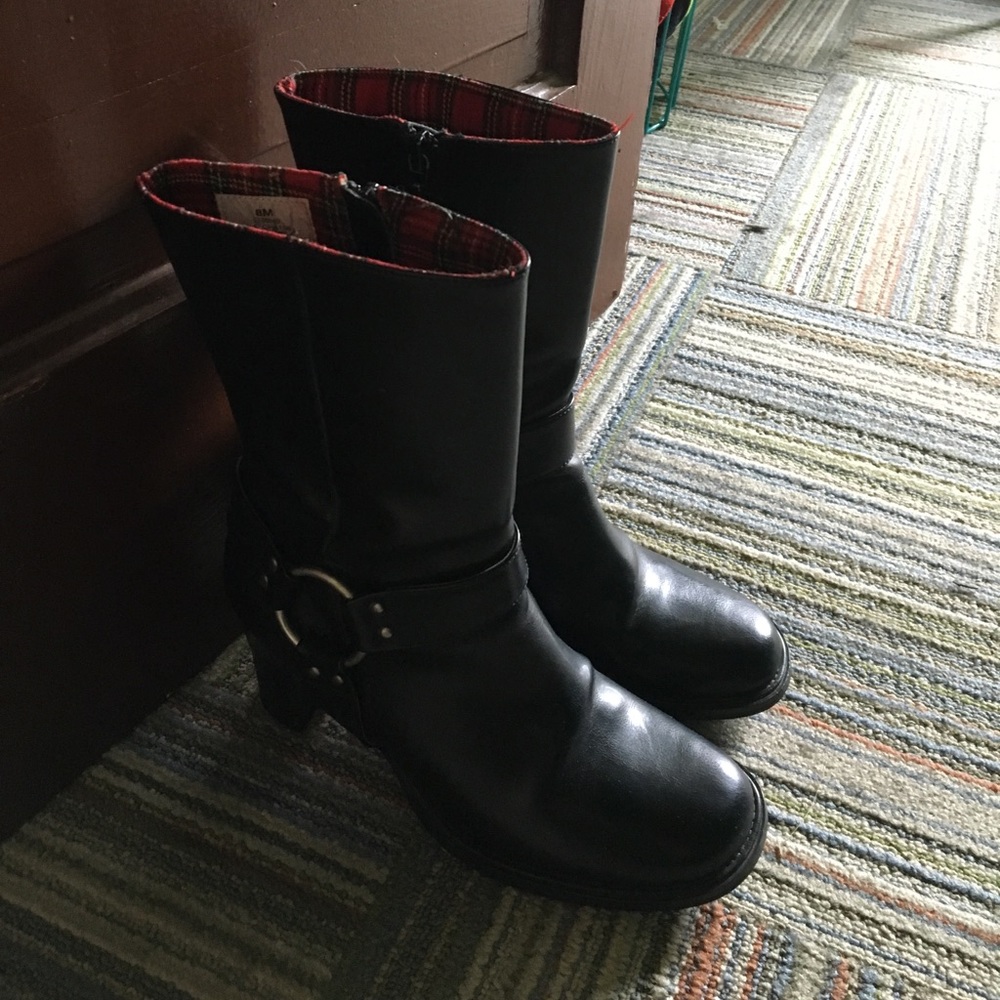 Tommy Hilfiger black harness boots #moto boots