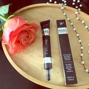 it cosmetics Bye Bye Under Eye concealer
