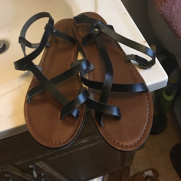 Mossimo Supply Co. Shoes - Mossimo sandals