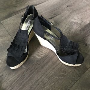 Steve Madden black ruffle wedges - size 8