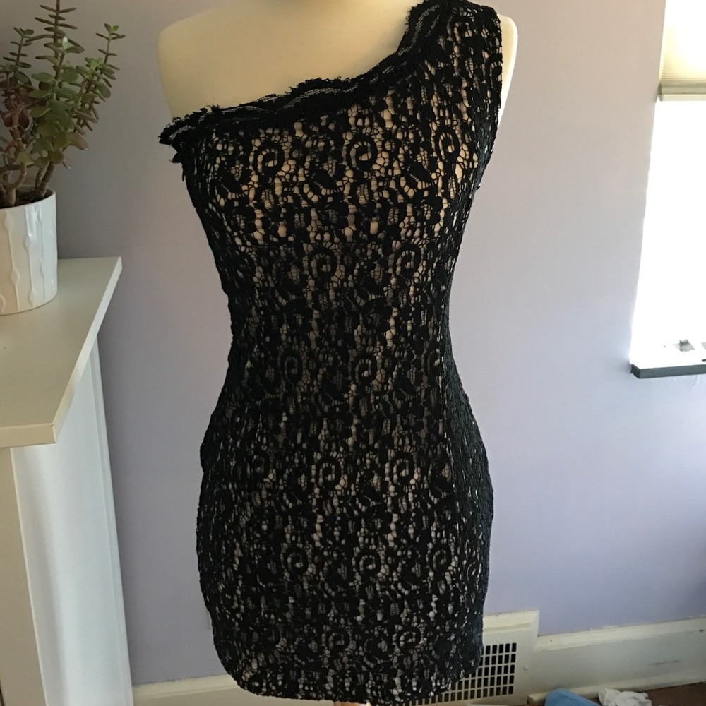 One shoulder lace dress