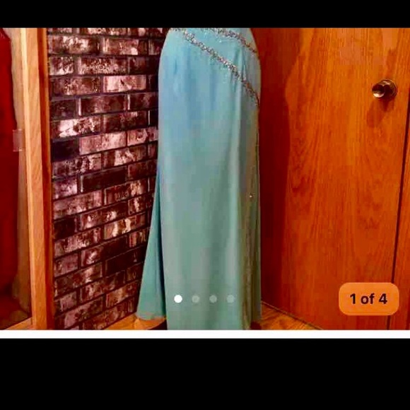 Beautiful light blue sequin formal gown - Picture 2 of 4