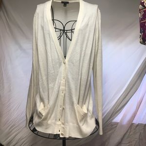 XL Ann Taylor cream boyfriend cardigan