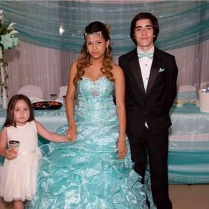 Meet your Posher, Omar