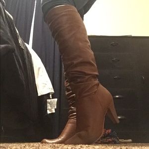 🌺CLOSET CLEAROUT! Size 9 (UK 39) Knee High Boots