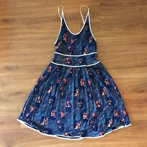 Summer floral dress - size small