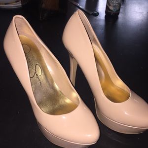 JESSICA SIMPSON nude heels