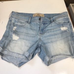 Hollister size 5 light denim cutoffs
