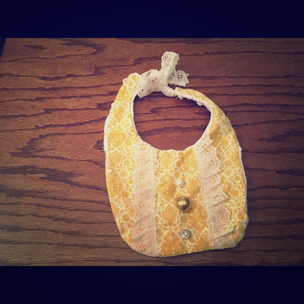 Custom Bib