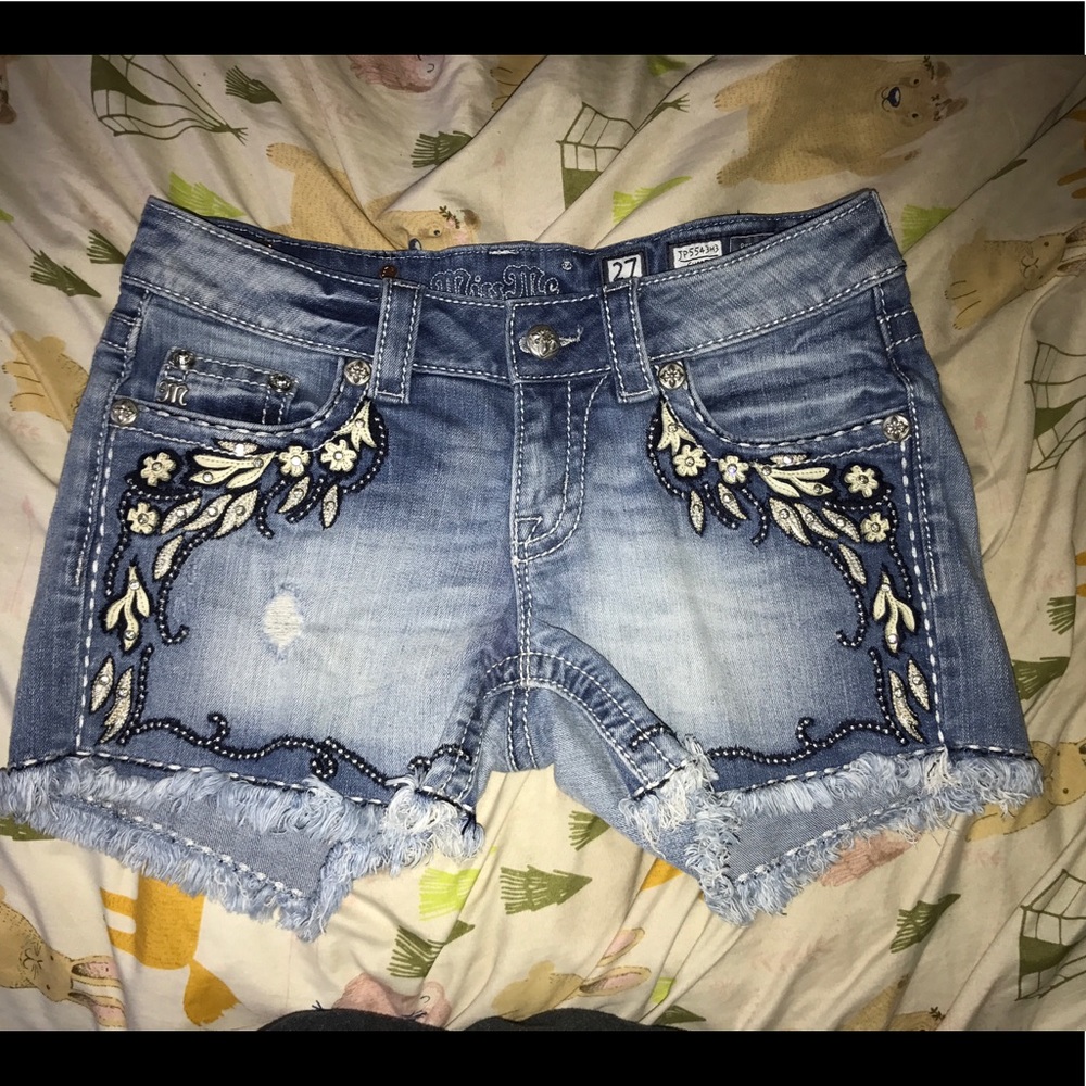 Miss Me Shorts 27