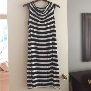 Gap maternity dress (small)