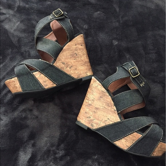 👡NEW! SODA PLATFORM SANDALS! - Picture 1 of 8
