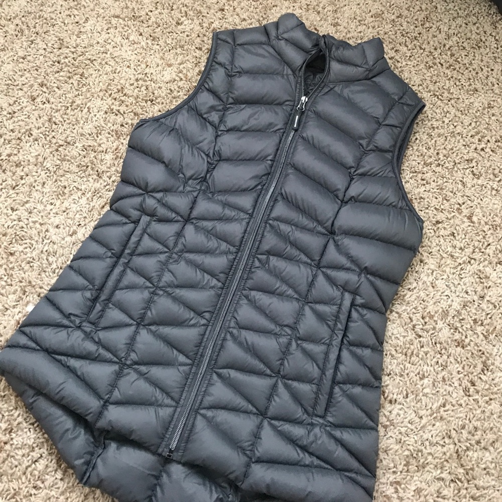Puffy gray vest