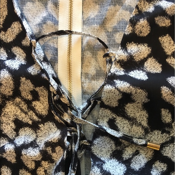 Leopard Print Romper - Picture 2 of 4