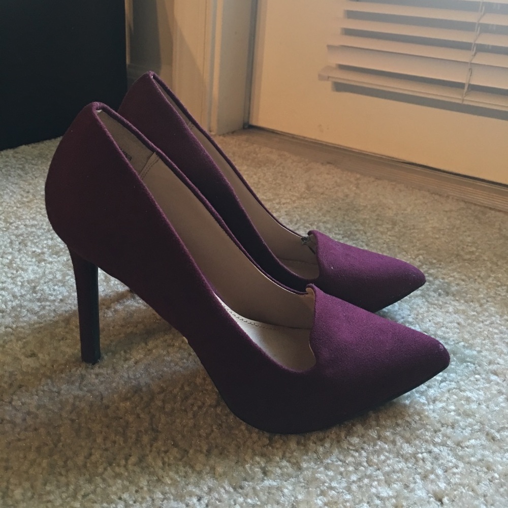 Shoes - Picture 3 of 3