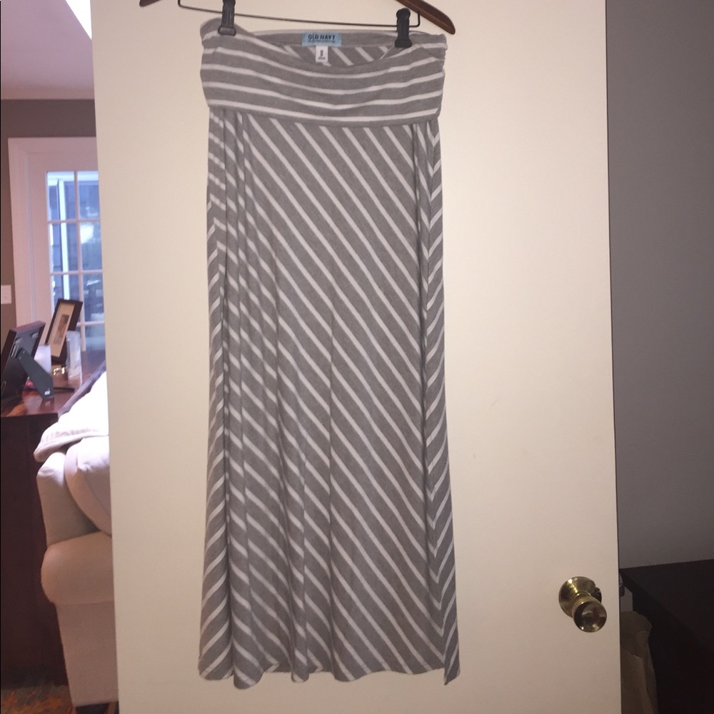 Old Navy maternity maxi skirt
