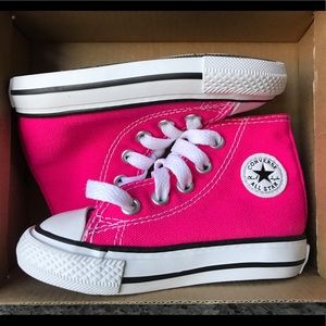 Converse toddler size 4 **HOT PINK**