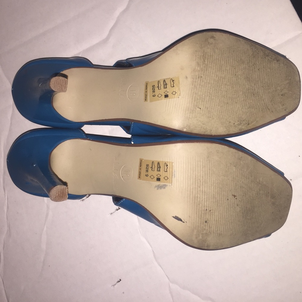 Heels - Picture 2 of 4