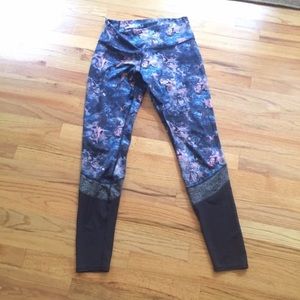 Lululemon full-leg FLORAL/MESH Wunder Under