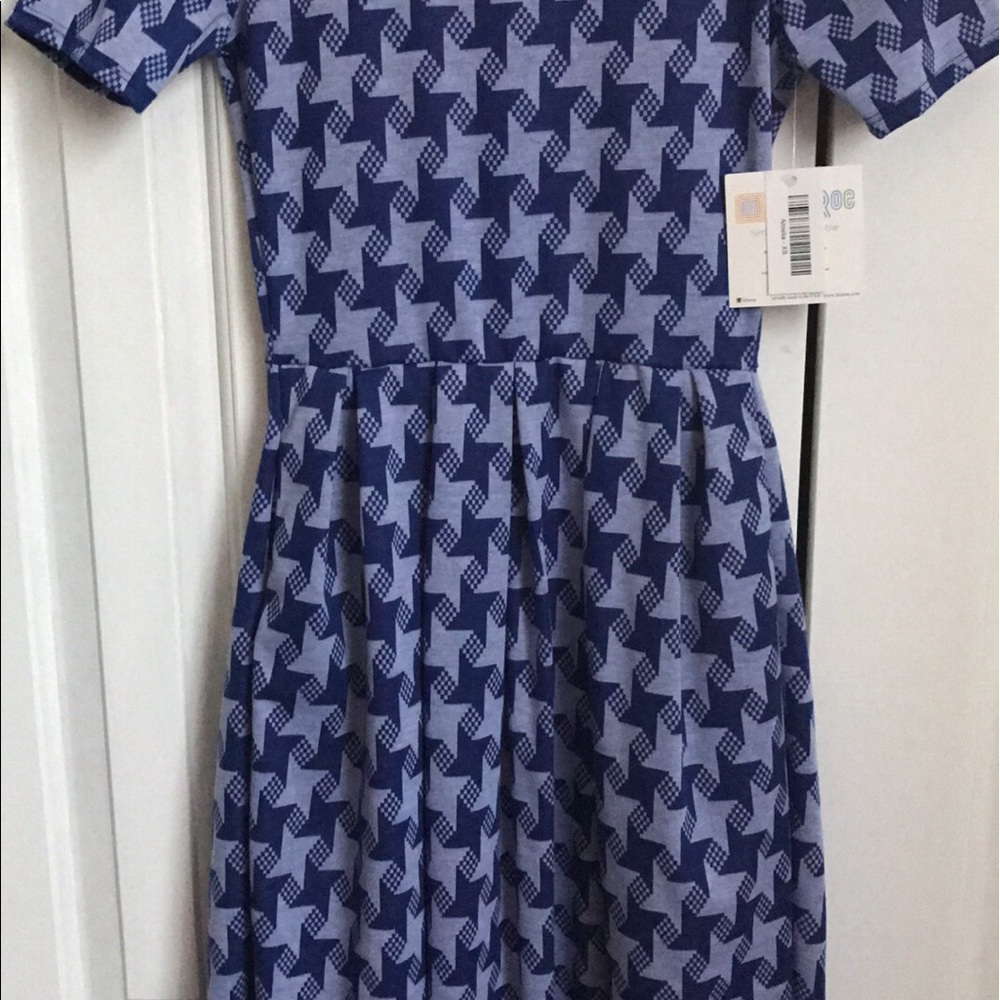 Amelia - Picture 2 of 3