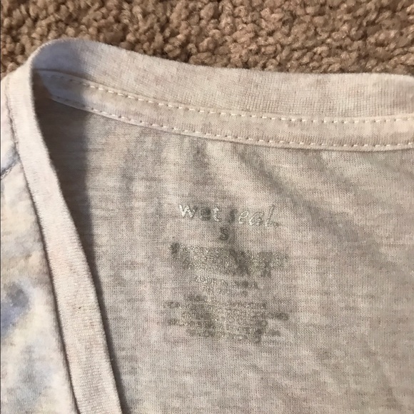 V-neck shirt - Picture 2 of 2