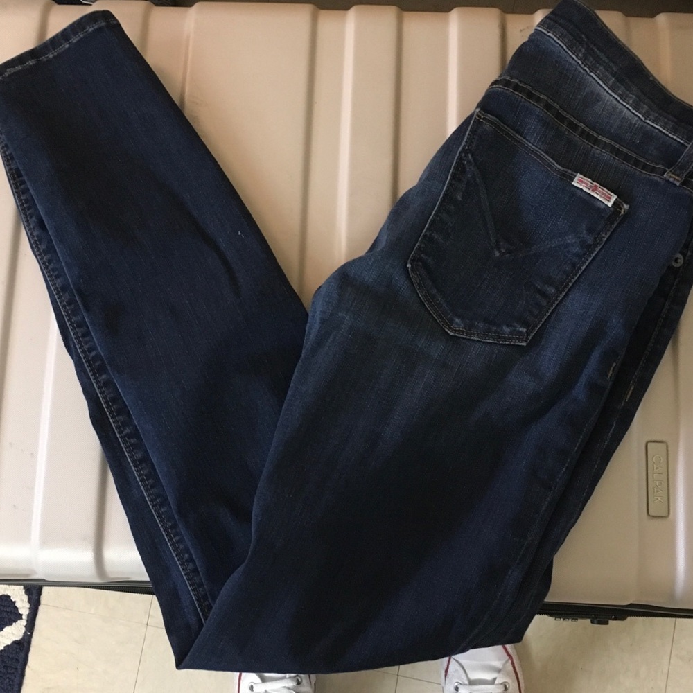 BRAND NEW. Hudson Jeans. Never worn. Nico mid rise