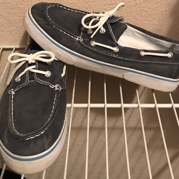 Shoes - Picture 2 of 2