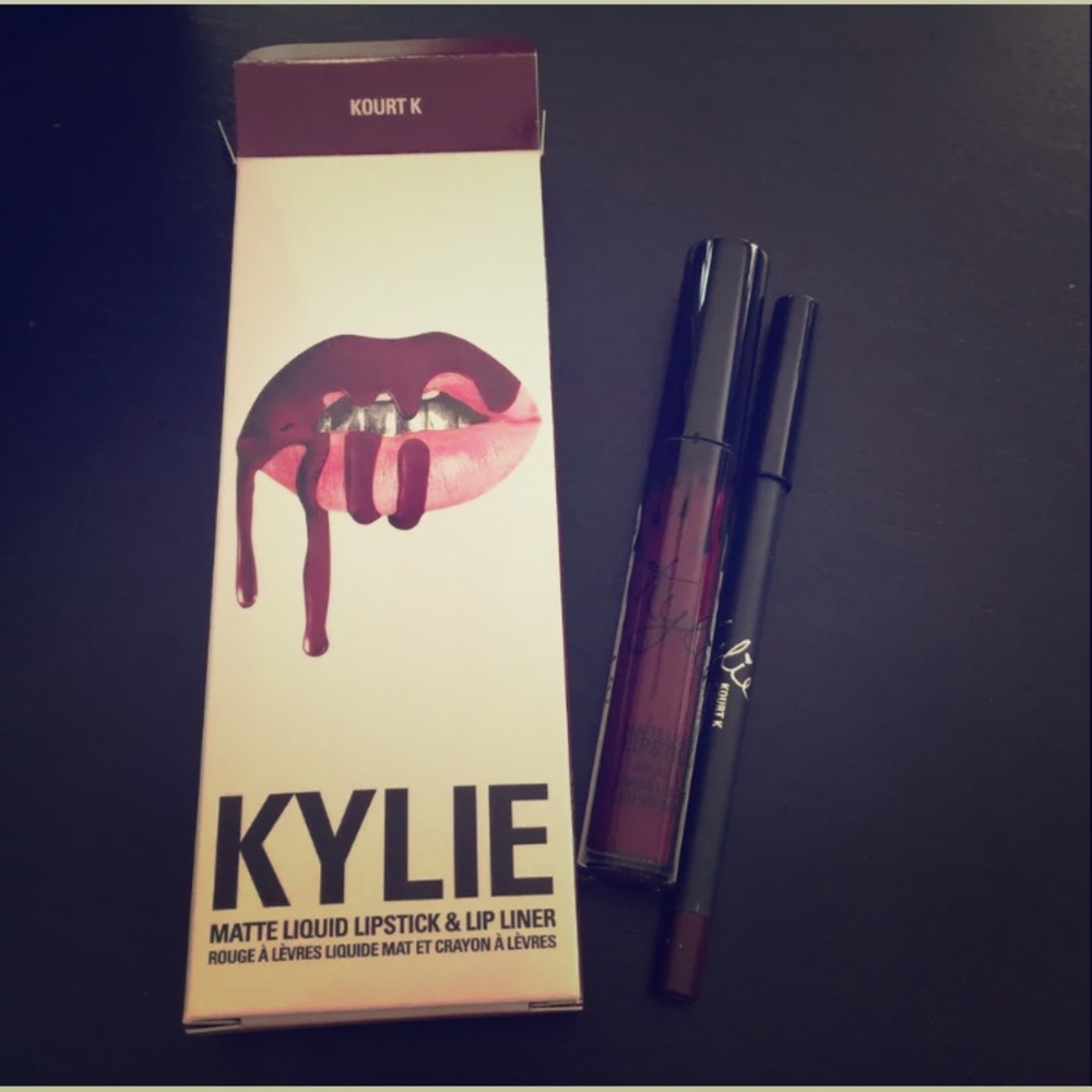 Kylie Jenner Liquid Lipstick&Liner "Kourt K"