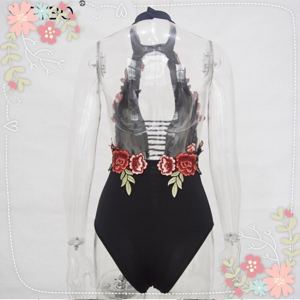 ✨ONE LEFT✨Floral Choker Deep V Bodysuit - Picture 4 of 8