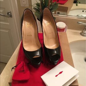 Christian louboutin lady peep