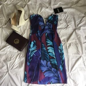 Tropical mini dress 🌴