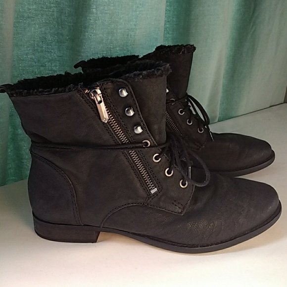 Sam Edelman Shoes - Sam Edelman Mackay Black fleece zip bootie sz 9.5